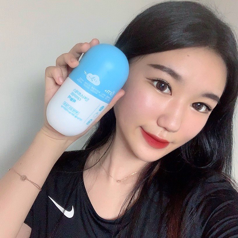 김유진 on Instagram: “다이어트약은 처음인데 다이어트에 관심 하나두 없다가 먹다보니 정말 눈에 띄게 체중이 감소되고 눈바디도 변화 되었다 😶 얼마 전 캐리비안베이 가기 전 날에두 먹었는데 다리 붓기 걱정 없이 놀다 왔다 !! 항상 하루에 산책 오랫동안 하면서 다리가 붓기…”