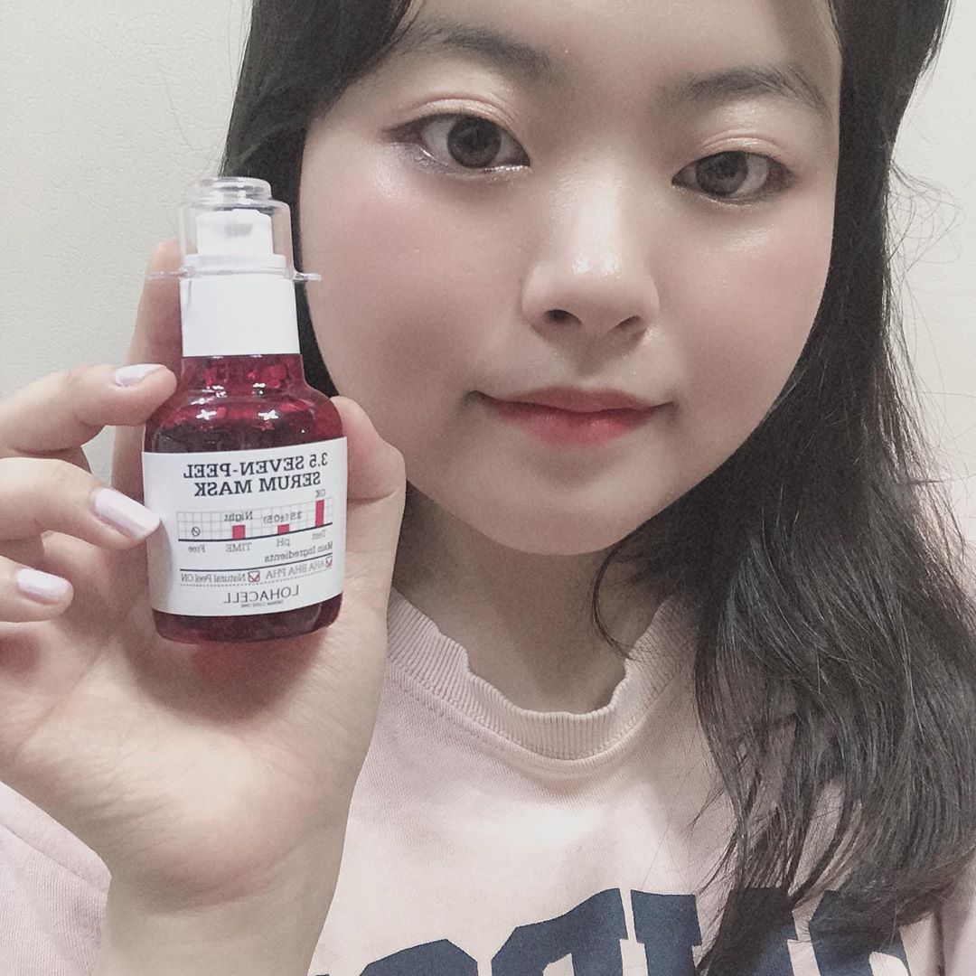 송찬미 on Instagram: “날씨가 이상해서 그런지 요즘 피부 상태가,, 😭 그래서 로하셀3.5세븐필럼마스크 일명 18세럼, 쌍욕세럼 SNS에서 굉장히 핫한 템👋 ⠀ 😇먼저 로하셀세븐필세럼마스크는😇 각질, 모공에 쌓인 블랙헤드&화이트헤드, 피부톤&탄력 개선이 고민인 분께…”