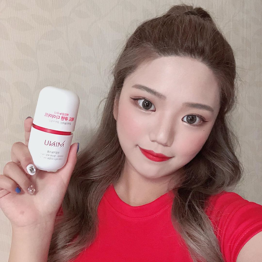 안서경 on Instagram: “📍미누 레드 큐텐 다이어트 하루에 한번만 먹으면 되니까 좋고 운동이랑 식이조절 같이하니까 벌써 체중감소 효과가 확실히 보이는중!! 선미도 이거 먹으면서 관리한다는데 왜 안먹어!!!!! - - #MINU #미누 #미누레드큐텐 #레드큐텐 #다이어트보조제…”
