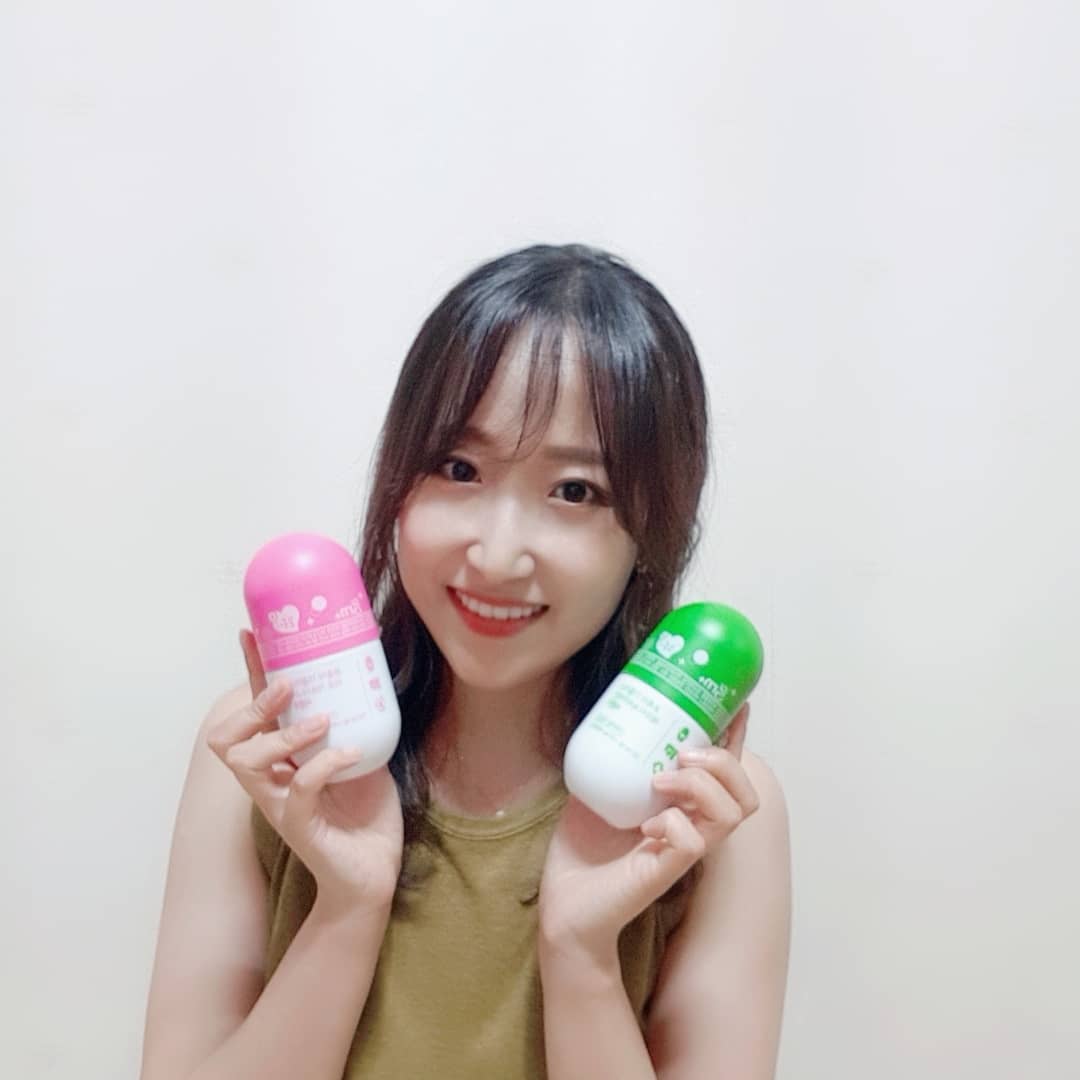 설이 on Instagram: “- 어쩌다보니 grn덕후가 된듯하다🤗 . . 분홍이&초록이 시즌3 향과 맛이 무난해지고 목넘김도 편해졌어! 색도 구분되고 식전 분홍이 식후 초록이로 챙겨먹고 속 비워주고 , 운동도 겸해주니 나만 아는 눈바디는 변해가는 중 . . 끊을수가 엄쒀!…”