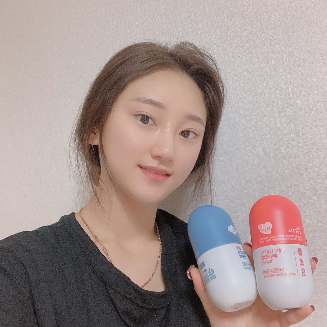 영경 on Instagram: “밥먹기전 다홍이, 밥먹고나서 천둥이!! 세상에 맛있는건많으니까 천둥이 다홍이먹고 살걱정없이 치킨먹읍시다!!! 천둥이먹으면 바로 화장실로뛰어가는게 최고☺️ . . .  grn, 지알엔, grn다이어트, grn천둥이다홍이, grn다홍이천둥이,…”