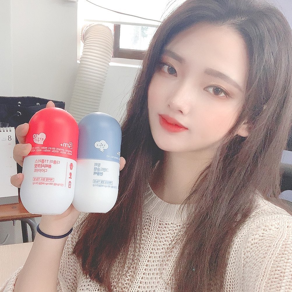 완휘 on Instagram: “#GRN #GRN천둥이 #GRN다홍이

#GRN분홍이 #GRN초록이 이 두가지는 효과를 못 봤었는데,
그것 보다 이거 두가지가 더 좋다해서 한번더 도전!
일주일 정도밖에 안먹어봐서 아직 큰 효과는 모르겠는데,
확실히 화장실은 정말 잘가게해주는 듯!”