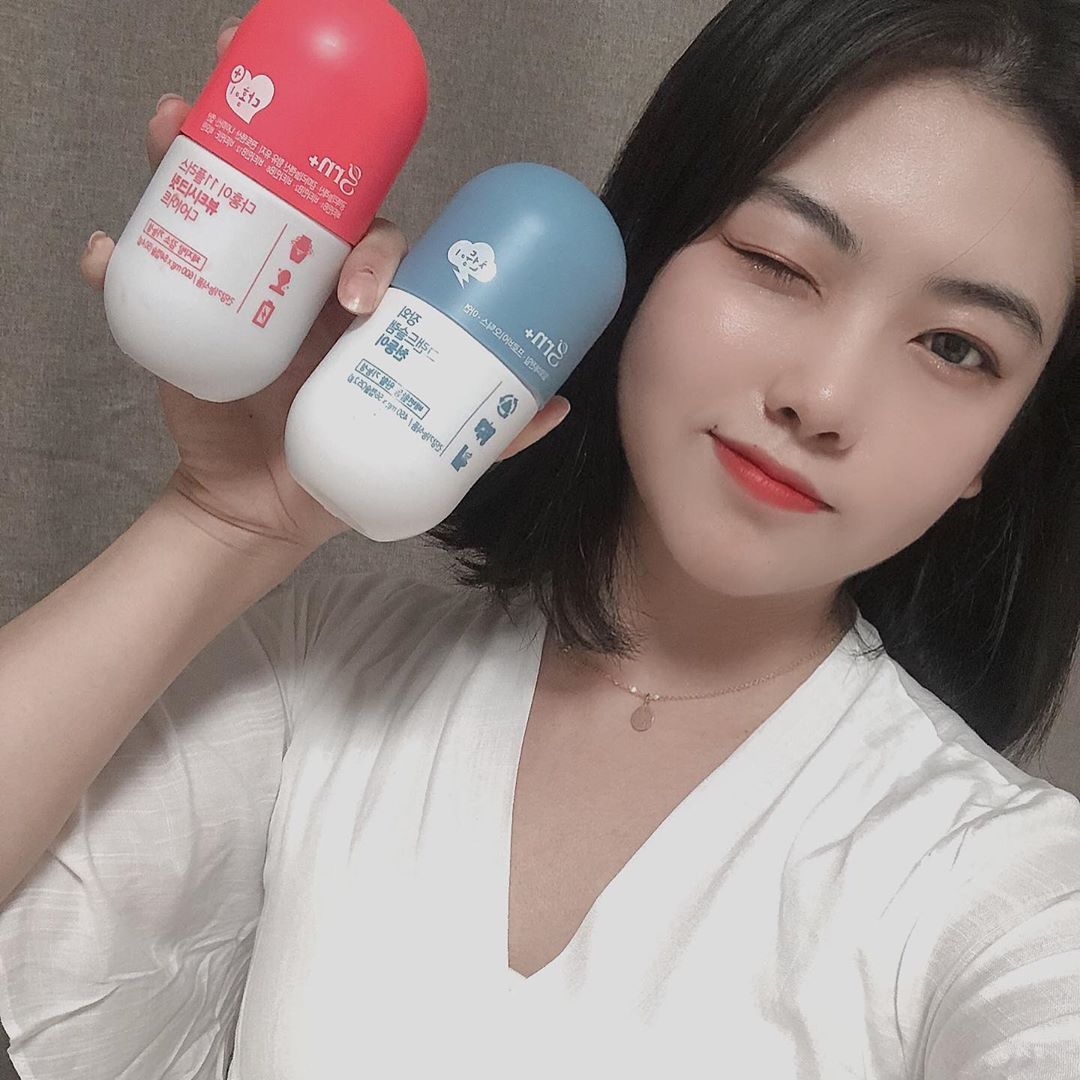 유 진 on Instagram: “grn 천둥이+다홍이 SET 💙❤️ 다이어트를 하려고 해도 잦은 약속과 식탐때문에 식단 관리가 되지않아 살을 빼는 것이 힘들었는데 보조제 섭취를 시작하고 먹고싶은것을 먹어도 보조제 덕분인지 살이 빠지는게 눈이 보였다!😊😊 체지방 감소를 도와주는…”