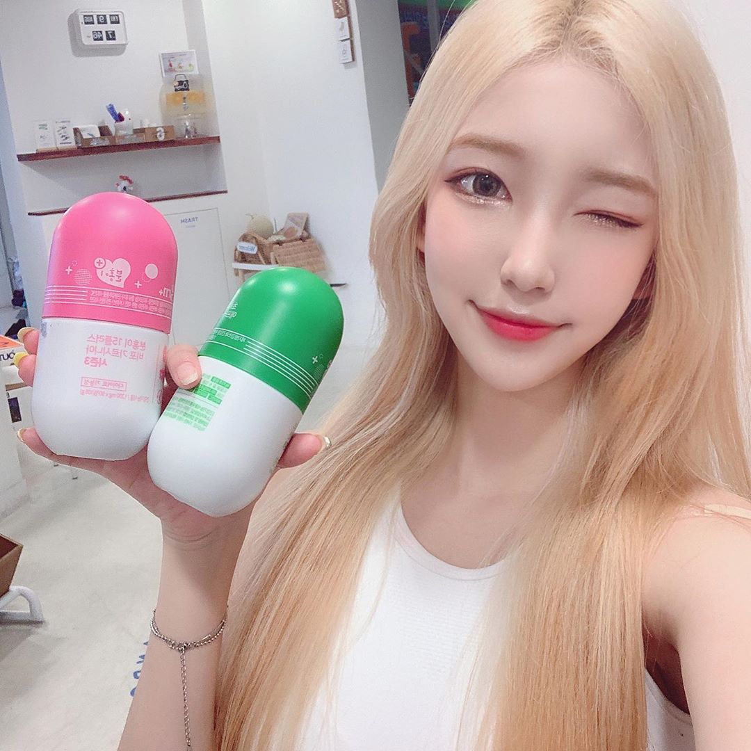 이다빈 (20) on Instagram: “요즘 운동하면서 꾸준히 섭취중인 #grn !! 눈바디하면 군살정리되어보여서 거울볼때마다 행복해 🥰 . . ❤️ 분홍이는 탄수화물이 지방으로 합성하는걸 억제시켜주는 역할 💚 초록이는 체지방감소, 항산화에 혈중 콜레스테롤 개선 효과 #grn다이어트…”