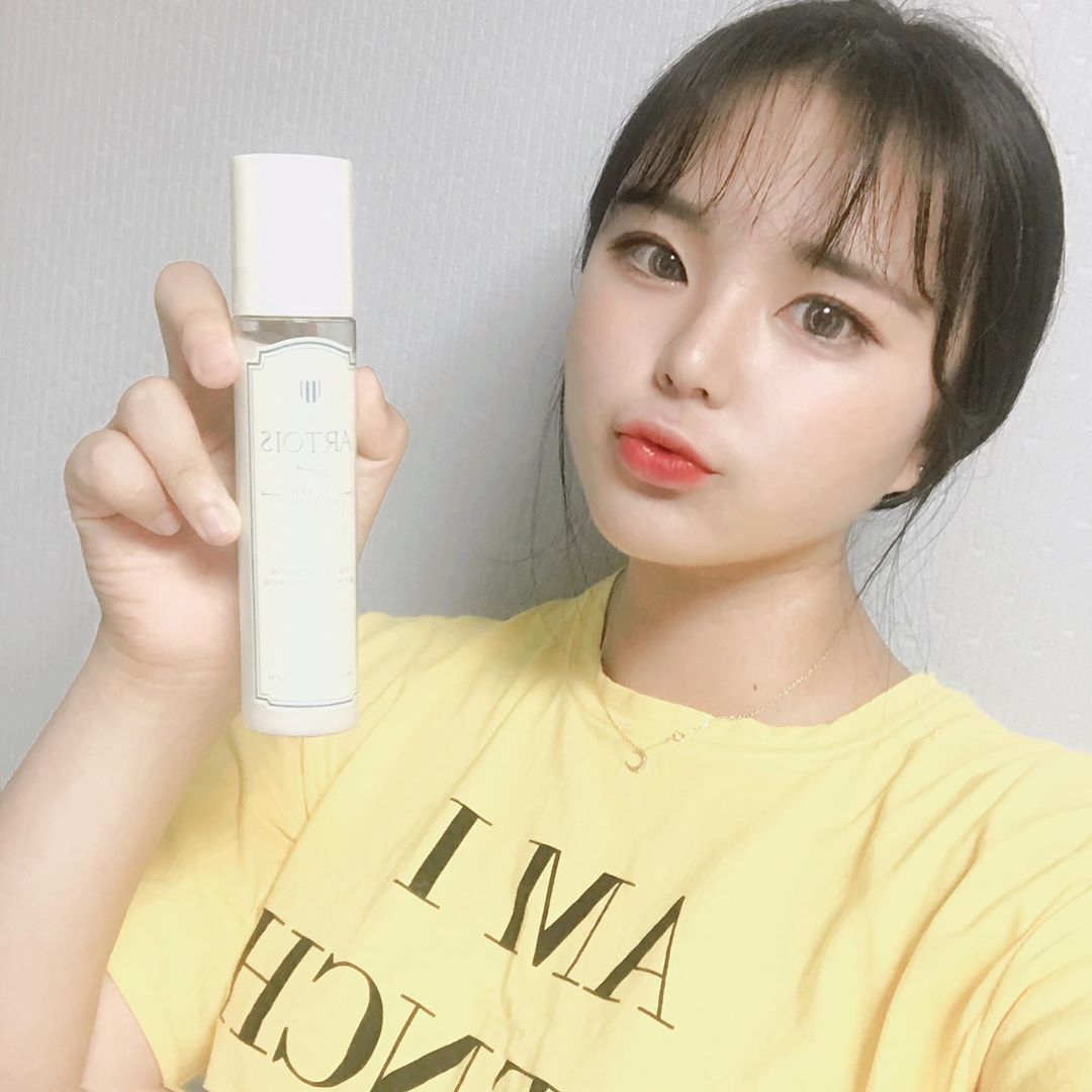 @z_mj_dl on Instagram: “산뜻한 #입는향수 ❗️ #아르투아바디미스트 입니다❗️ 향 👍🏻 지속력👍🏻 분사력👍🏻 활용도👍🏻 #킹기훈바디미스트 ❗️ 총8가지의 향이 있고  분사도 너무 고르게 잘되서  진짜 추천하는 제품입니다ㅠㅠ🙈❣️ #천사연구소 #아르투아 #바디미스트…”