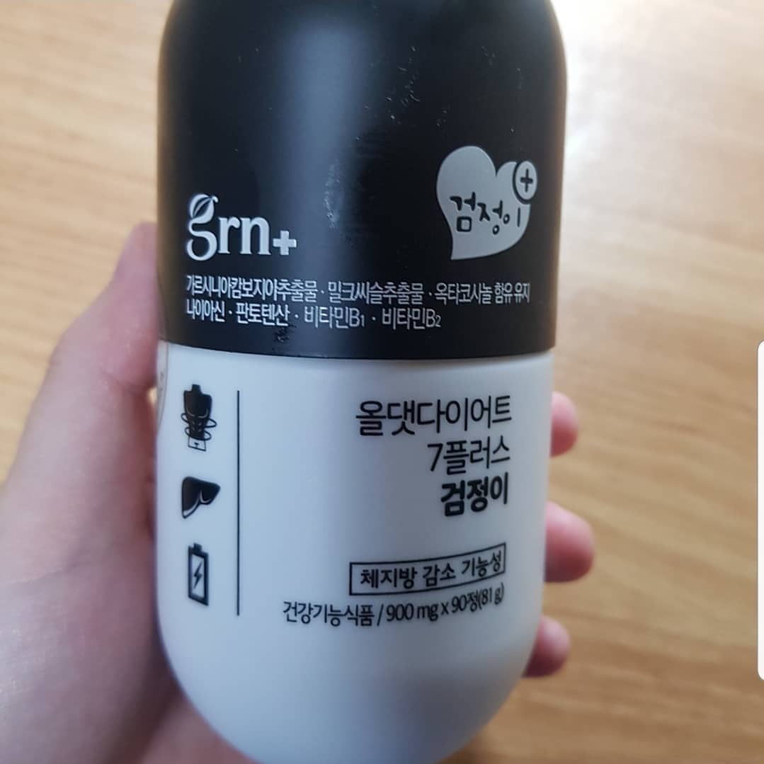 키즈모델 이채현 on Instagram: “𖤐𖤐𖤐 믿고 먹는 grn 시리즈 남성들을 위한 grn 검정이가 출시되었어요!. .  신제품 나온걸 알자마자 신랑생일선물로준비 grn 검정이 섭취하니 섭취 전에 비해 컨디션이 더욱 좋아진 것 같다는 챈파파. .  체지방감소 핵심성분 뿐만 아니라 간에…”