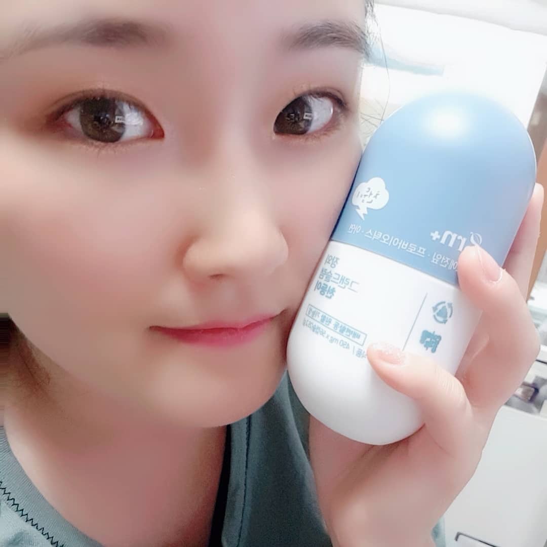 로즈 on Instagram: “#첫줄  추석때 순식간에 불어난 살.. GRN하늘이와 천둥이세트로 쏙!  피로와 긴장을 날려주면서  체지방감소를 도와주는  안티스트레스 다이어트 하늘이는 테아닌과 홍경천으로 스트레스 다운! 녹차 카테킨으로 체지방 다운!  체력충전과 항산화에도 도움을…”