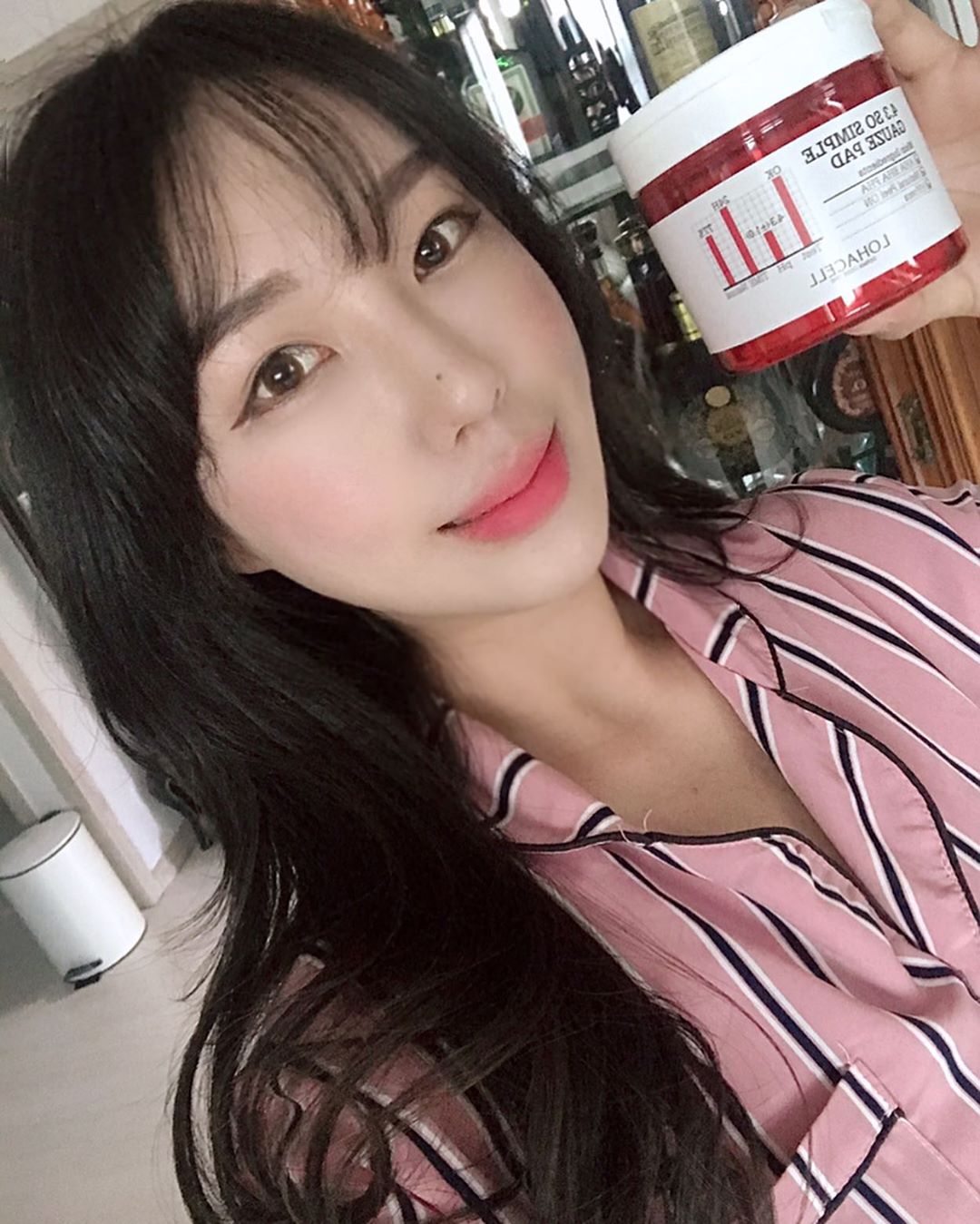 장래희망 : 한량 on Instagram: “#쌍욕패드 - 이름부터 너무 맘에드는 #닦토패드 #각질#피지#블랙헤드#메이크업잔여물 한번에 해결가능한 #토너패드 용량도크고 민감한 내 피부에도 찰떡😳❤️ - #로하셀 #lohacell #쌍욕패드 #로하셀쌍욕패드 #로하셀4_3쏘심플거즈패드…”
