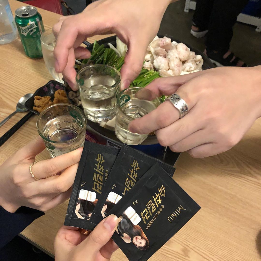 @w.vel on Instagram: “이거 분말형태인데 레몬맛이구, 술을 많이많이 머거도 담날 머리가 안아품!!!!!!!!!!!!! 애주가가 추천합니다

#미누#minu#미누숙취킬러#숙취킬러#minu숙취킬러#미누숙취해소제#숙취해소제#술자리센스템#술스타그램#술먹은다음날#숙취해소”