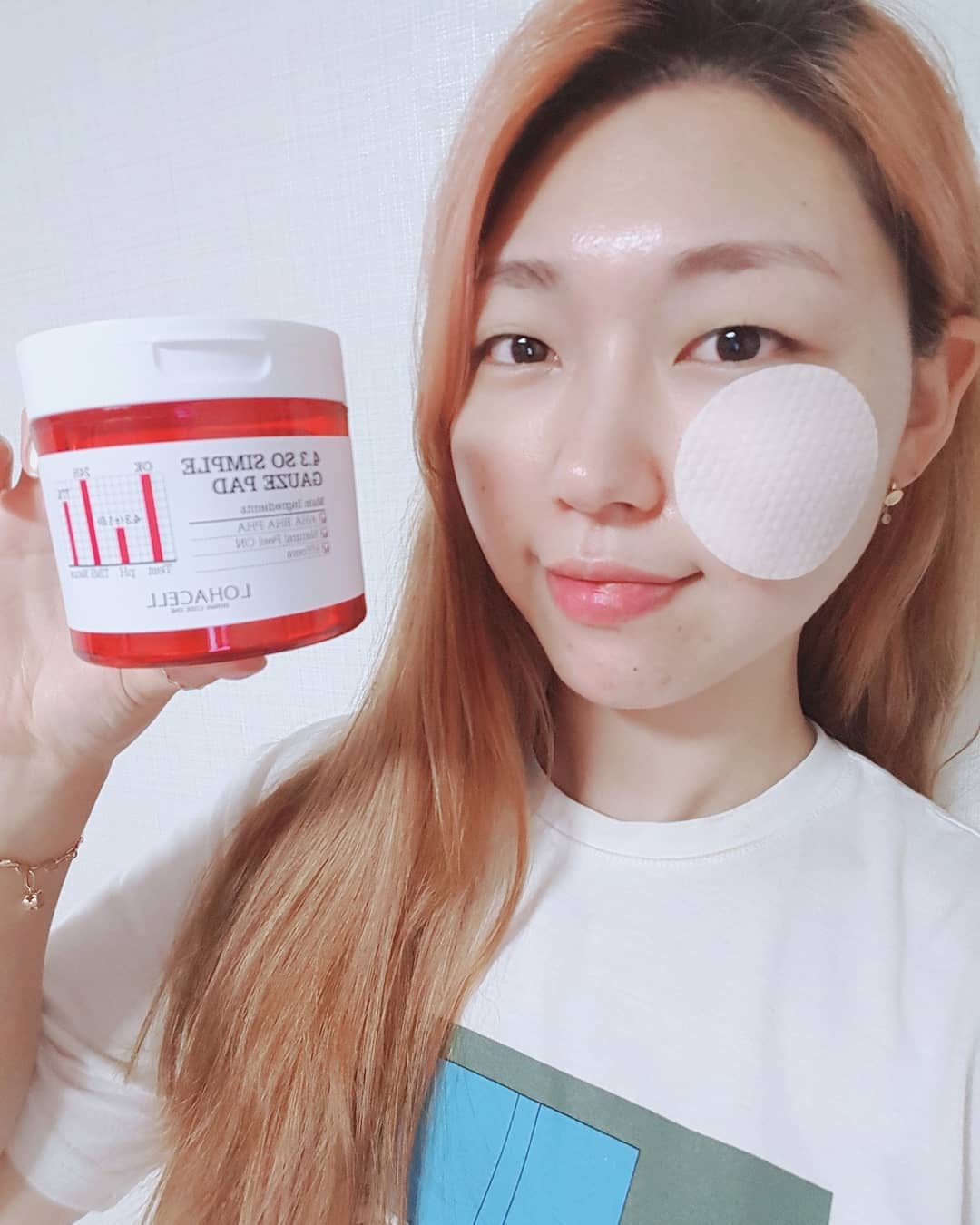@totoro0713 on Instagram: “세안 후 첫 단계에 사용하는 기초 스킨케어 제품인 로하셀 쌍욕패드!! 양면패드로 더 효과적으로 각질과 피지, 블랙헤드, 메이크업잔여물을 제거하여 피부결을 개선시켜줄 수 있는 제품이래요!! 그리고 피부 저자극 테스트를 완료한 제품이라고 합니다!!…”