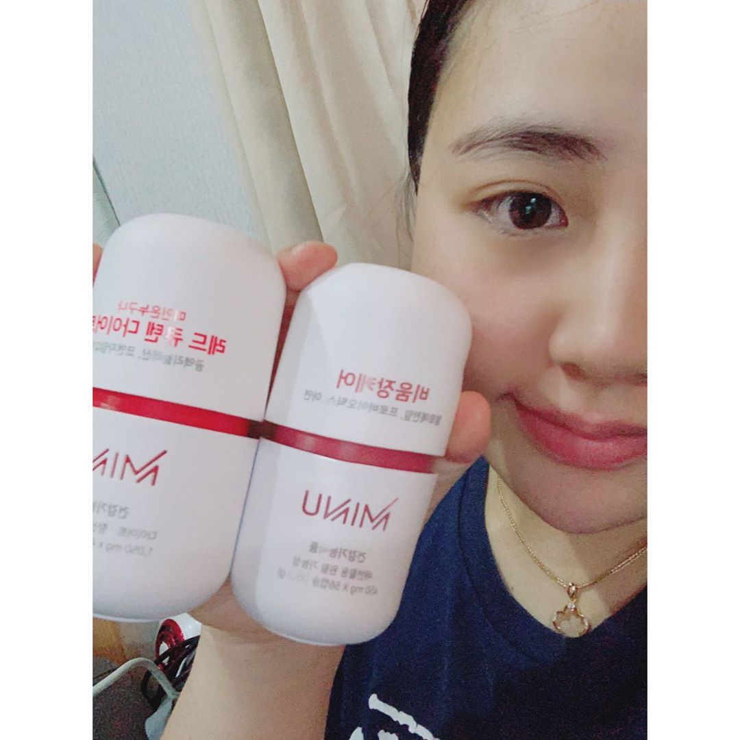 민준맘 on Instagram: “ㅤ 운동부족인 나를 위한 미누 레드큐텐+비움장케어🙋🏻‍♀️ CLA(공액리놀렌산)으로 체지방감소에 도움을 받을 수 있으며 큐엔자임Q10이 함유되어 항산화에 도움이 되는 레드큐텐😘 부드러운 배변 활동에 도움을 줄 수 있는 알로에전잎과 건강한 장 환경을…”