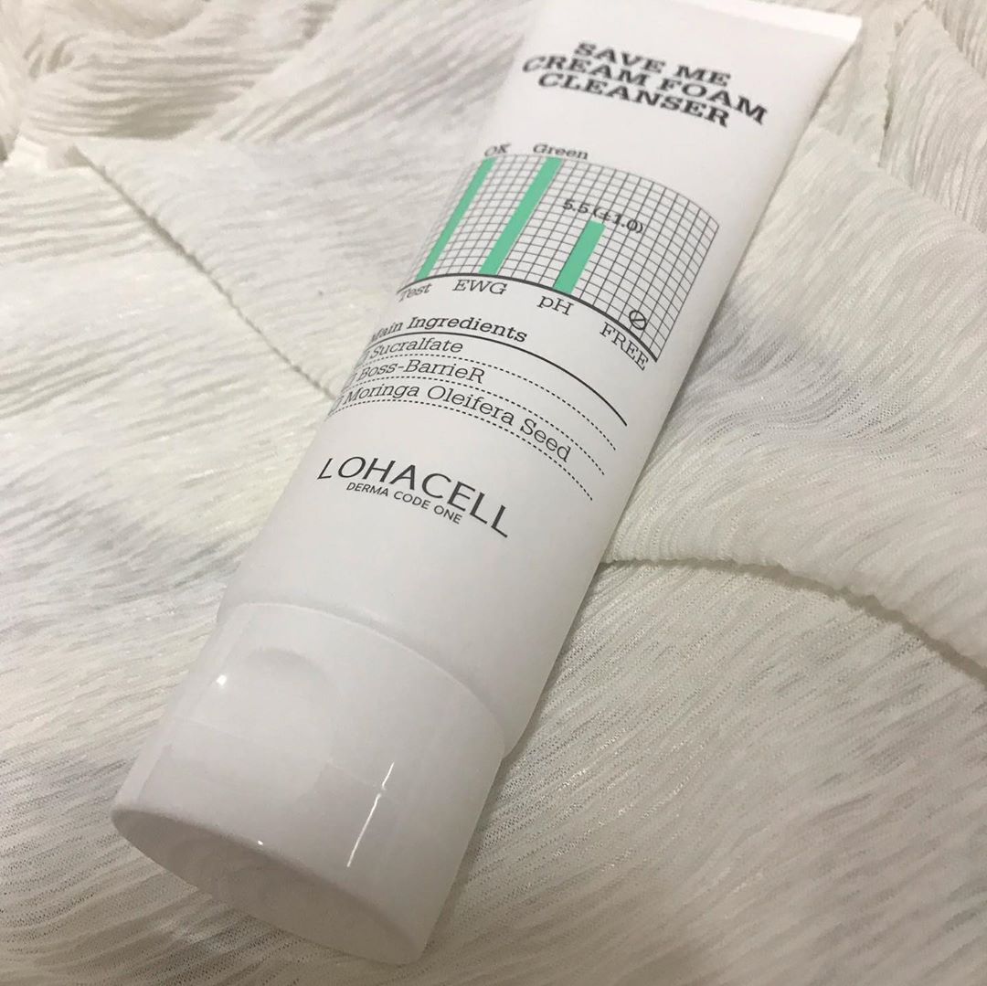 Chloe Im on Instagram: “[로하셀] 로하셀 세이브미 크림폼클렌저 . 쫀쫀하고 부드러운 거품이 모공속 노폐물까지 완벽하게 제거해주고 자극없이 피부결을 부드럽게 피부장벽까지 강화시켜주는 로하셀 크리미 폼클렌저^^ . 피부관리의 첫번째는 무조건 클렌징! 로하셀 앰플도 써봤지만…”