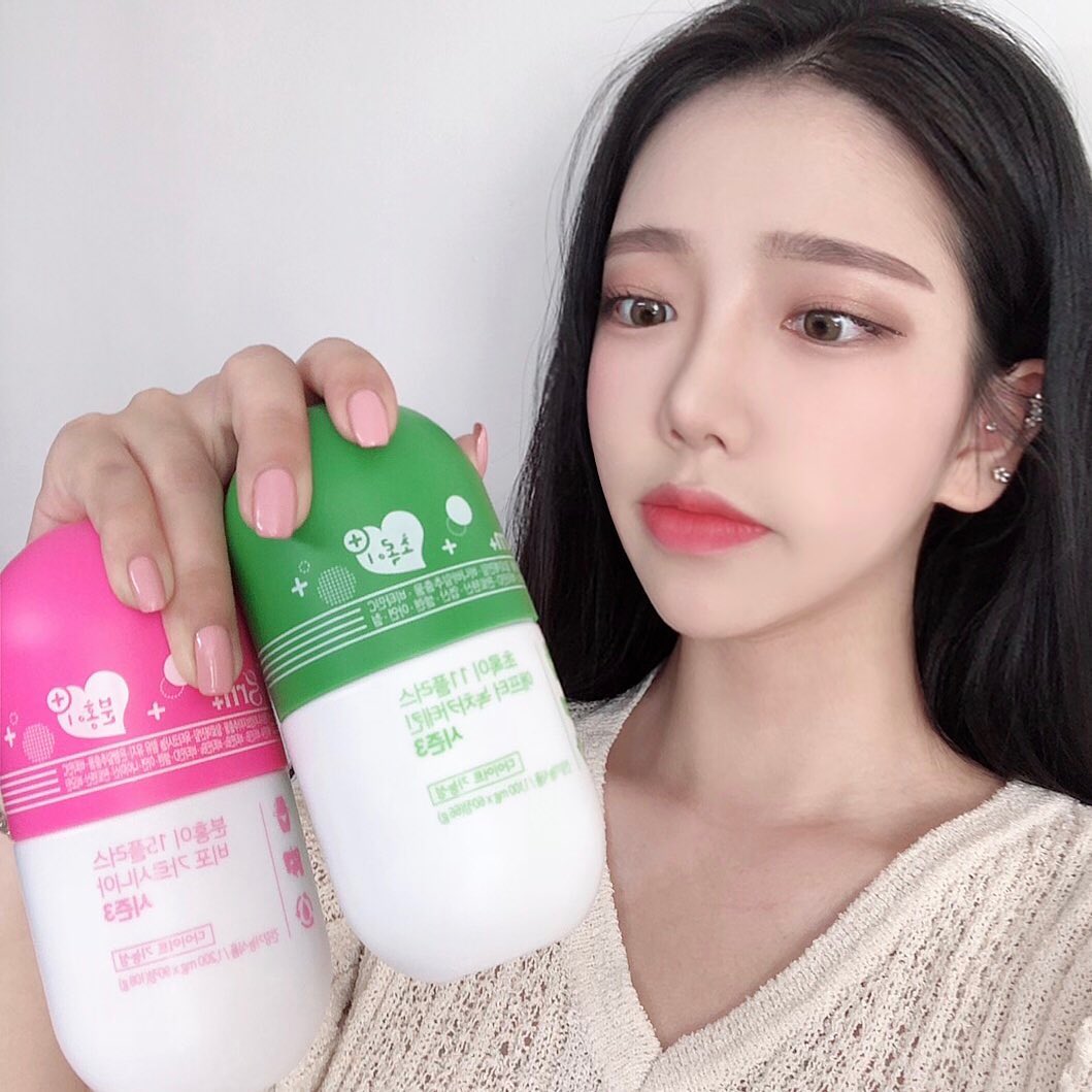 장수비 (21) on Instagram: “#분홍이 💗#초록이 💚 평생다이어트..^^ 이걸로 끝내고싶어요... GRN에서 이전의 불편함을 개선하고 건강에 도움이 될 수 있는 성분이 포함해 새로 출시했다는 시즌3👏🏻 일단 먹어봤는데 냄새가 안나서 좋았어요 앞으로 꾸준히 먹어볼게용ㅎㅎ ⠀…”