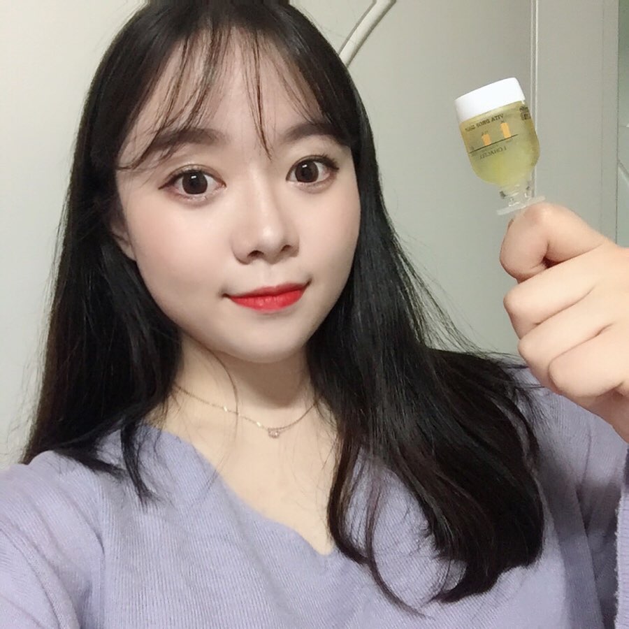 이채원 on Instagram: “⭐️로하셀 비타 드롭샷 앰플⭐️”