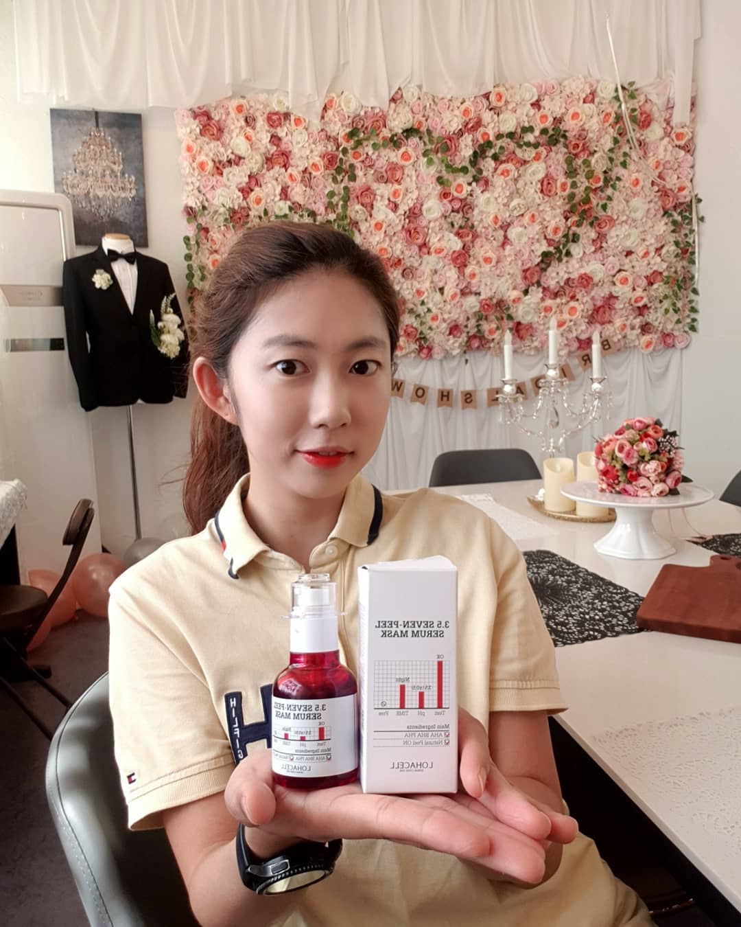 옥토끼 on Instagram: “#목요일 . . . 요즘 아침 저녁으로 쌀쌀해짐🙊 가을이라 피부도 건조한데 수영까지 다니니까 피부장난아님😟 . . . 아침에 수영다녀와서 세럼바르고 화장하니까 확실히 잘먹어좋다💕 . . . 로하셀 쌍욕세럼은 각질 제거 세럼으로 유명!! 블랙헤드,…”