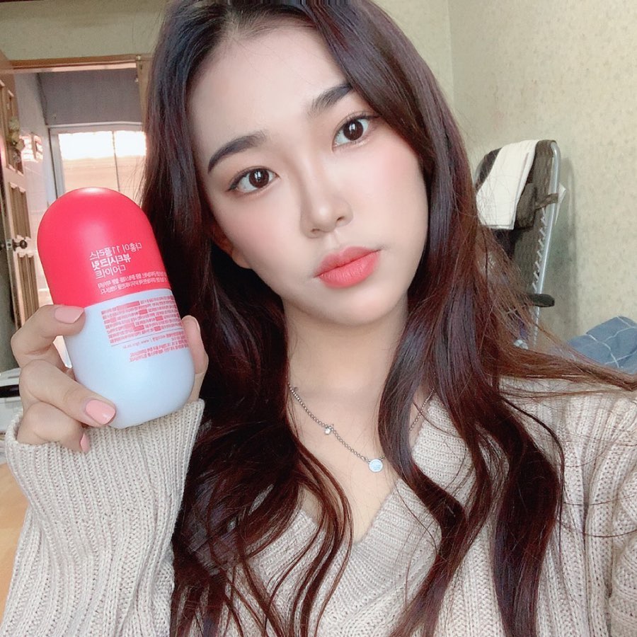 뜰기ෆ on Instagram: “CLA 공액리놀레산으로 체지방 안녕〰️
감마리놀레산으로 그날의 여성 건강까지 챙길 수 있는 
효녀템 다홍이 ❤️ #GRN #GRN다홍이 #다홍이 #지알엔 #지알엔다홍이 #지알엔다이어트”