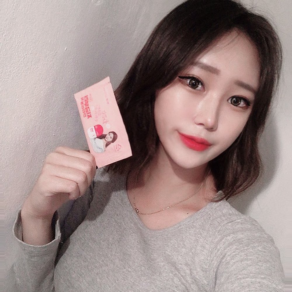 요정다은 on Instagram: “술꾼 다은이가 요새 술먹을때마다 먹는  #GRN안티이불킥 !!!!!! 두알만 먹으면 만취는 피해갈수있읍니다^^.. 다들 이거먹고 개되지맙시다ㅎ . . .  #안티이불킥 #GRN숙취해소제 #지알엔 #지알엔안티이불킥 #지알엔숙취해소제 #숙취해소제…”