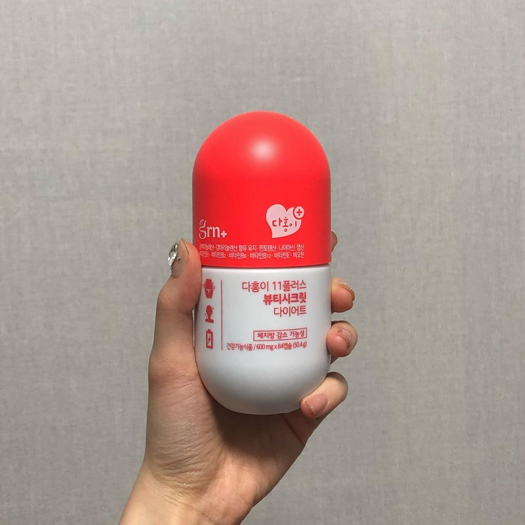 @sommm._ on Instagram: “GRN 다홍이  하루세번 식전 2캡슐로 체지방감소와 기초대사량증가 반복적인 매월 여자들의 그날 건강고민까지 해소해주는 여자만을 위한 기특한 비타민💊 #GRN #GRN다홍이 #다홍이 #지알엔 #지알엔다홍이 #지알엔다이어트 #다이어트보조제 #이너뷰티…”