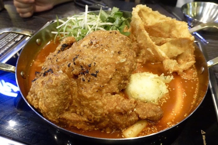 [안양 엔터식스 맛집] 술을 부르는, 말그대로 미친 떡볶이 :: 크레이지 후라이