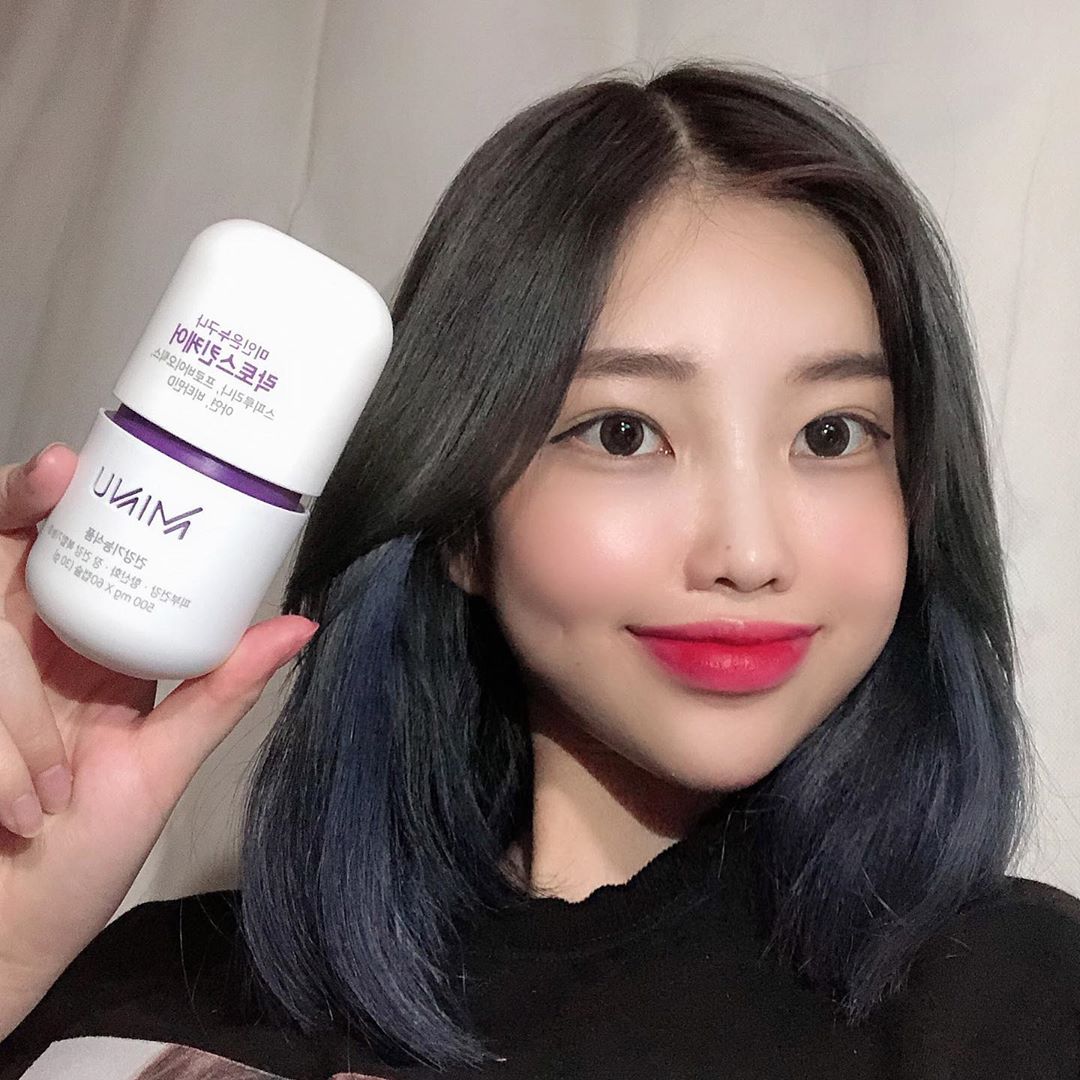 앙증민 on Instagram: “⠀ 난 피부건강 👉🏻미누 락토스킨케어👈🏻로 챙기는데요!? ⠀ 매일 화장 안 지우고 자는 나를 반성하며 이제는 피부에도 좀 신경을 쓸 때가 된듯한 😂 ⠀ 1일 2회, 1회 1캡슐만 섭취해주면 피부 건강, 항산화, 장건강 기능성까지 동시에! 스피루리나가…”