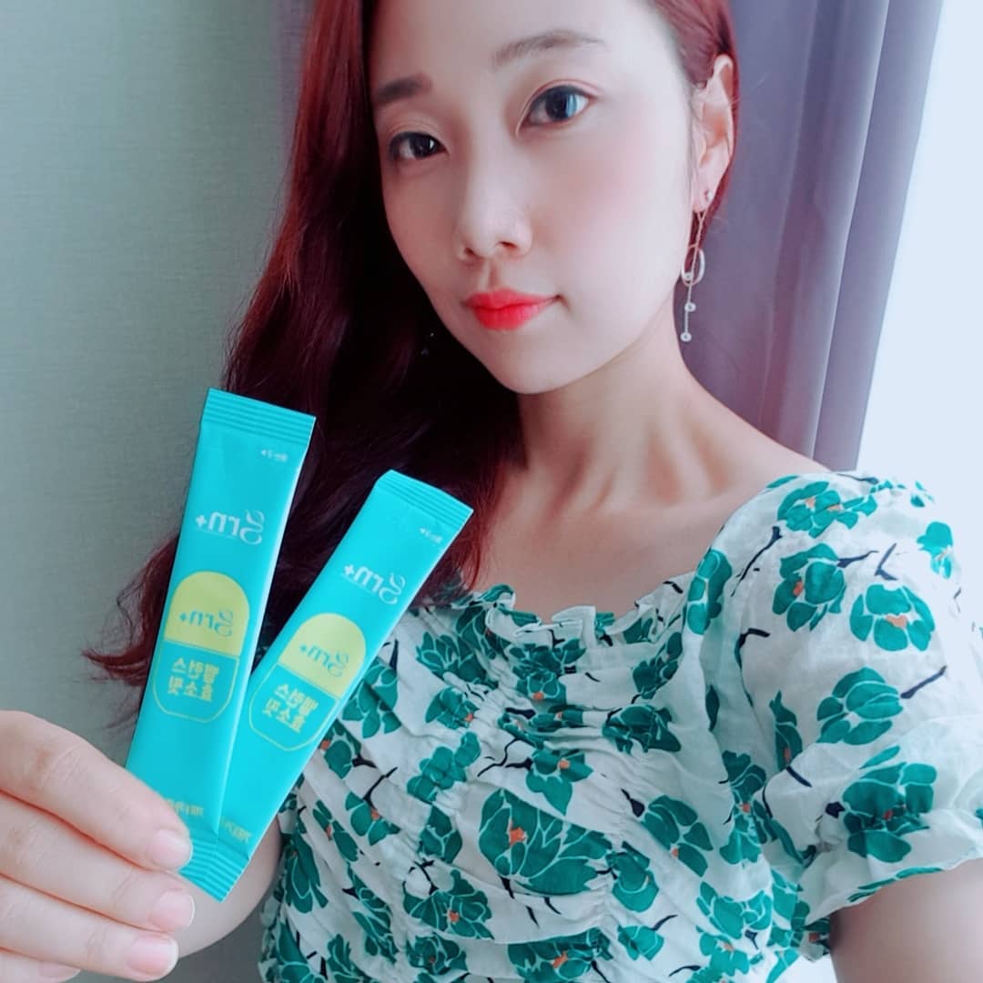 방송작가 마미란💕 on Instagram: “#내마음의안정제  여행 와서 맛난 음식들 안 먹을 순 없고 소화 안되구 살찌는 건 너무 무셔워요😱 . 그래서 트렁크에  꼭꼭 챙겨온 #grn밸런스효소핏 . . 다이어트 한다고 효소 제품들 먹어봤지만 맛이가 없어서 먹다말구 그랬는데요 요제품은 상큼한…”