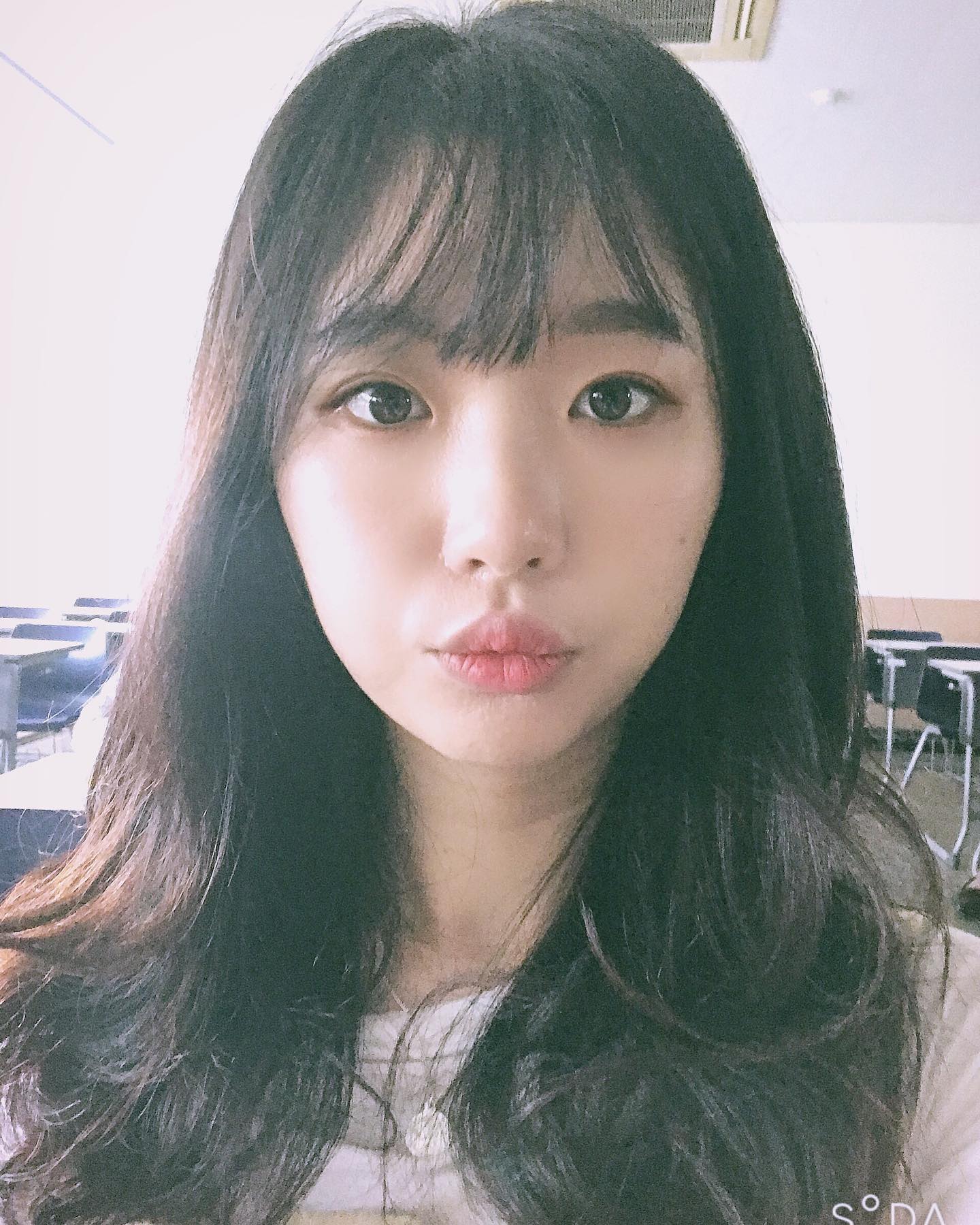 #셀피 #학교 #백만년 #셀카 #금요일 
동생이 셀고에서 벗어났다고 했단😤