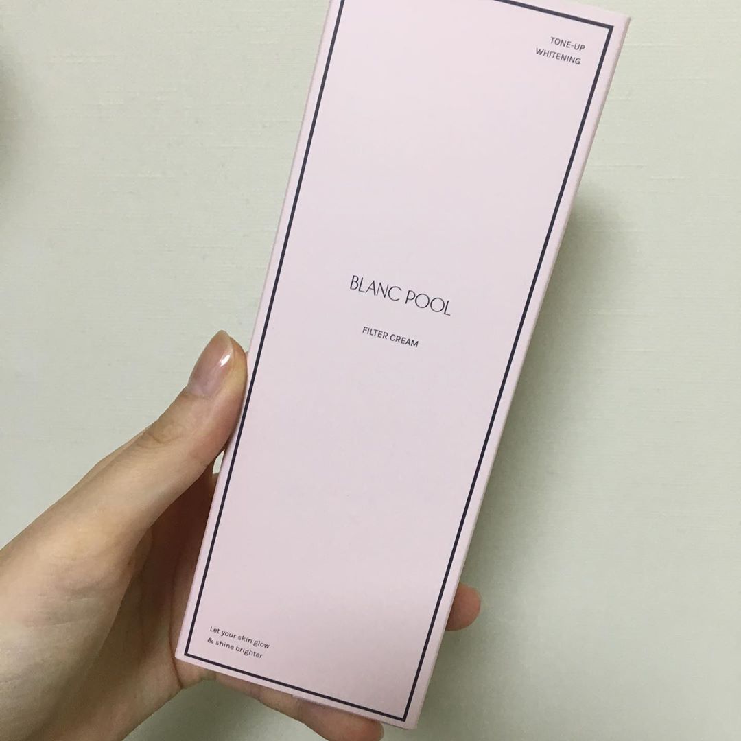 _gyh on Instagram: “아쥬 자연스럽게 톤업~!!
가격도 저렴해!!
#블랑풀 #필터크림 #블랑풀톤업 #블랑풀필터크림 #톤업크림 #톤업크림추천 #화장품추천 #좋아요 #좋반 #follow #fff #뷰티 #화장품”