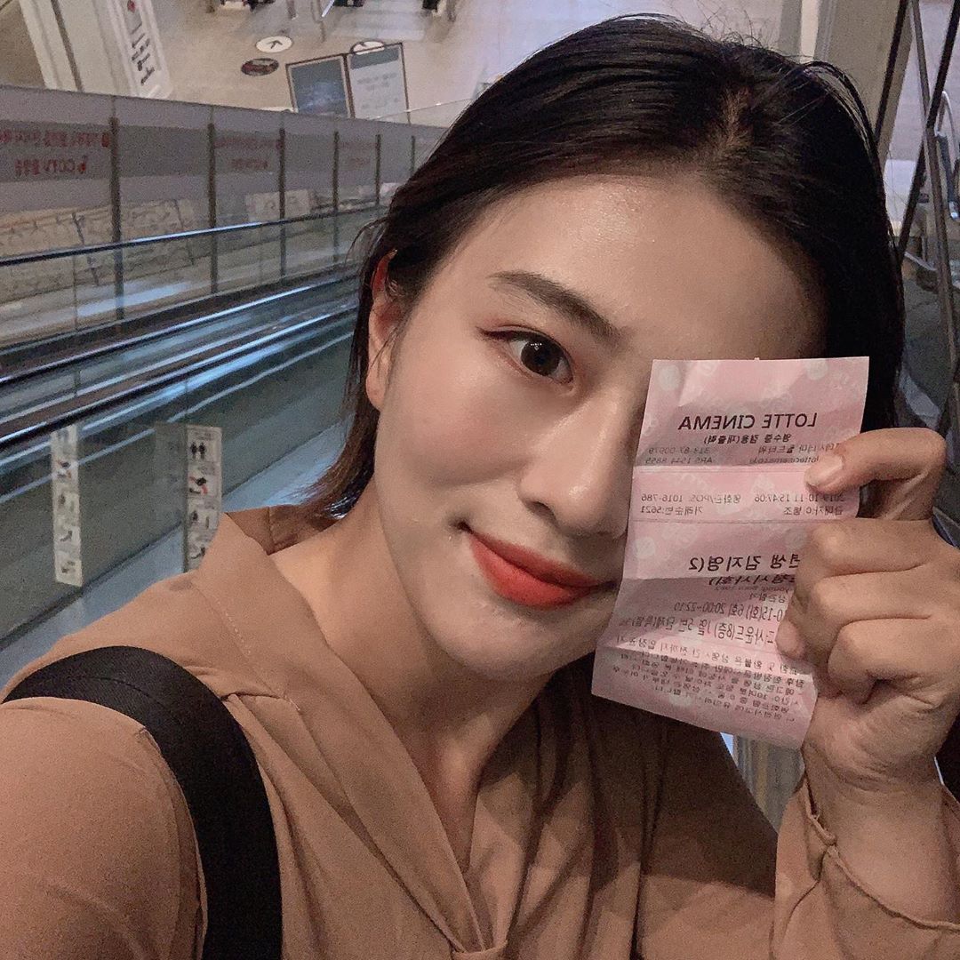 이다희 on Instagram: “82년생 김지영 시사회

오랜만에 극장구경”