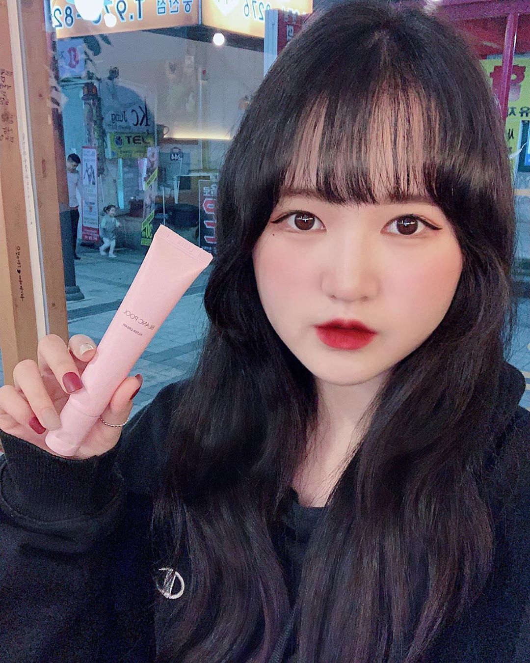 나영 on Instagram: “자연스럽게 톤업되는 블랑풀 필터크림✨
-
발림성도 좋고 자연스러워서 가볍게 바르고 나가기 좋아요◡̈ෆ
-
-
-
#블랑풀 #필터크림 #블랑풀톤업 #블랑풀필터크림 #톤업크림 #톤업크림추천”
