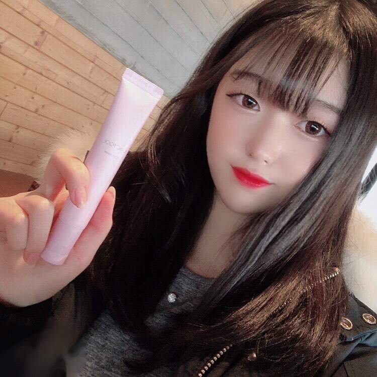 sᴇᴏ ʏᴇᴊɪ on Instagram: “@blancpool_official <블랑풀 톤업 크림> 기존의 톤업크림들은 너무 부자연스러웠는데 블랑풀 필터 크림은 발림성도 좋고 자연스러워서 좋아요 끈적입이 없어 사용감도 굉장히 좋습니당❤️ 강력 추천해요 . #플랑풀 #플랑풀톤업 #필터크림…”