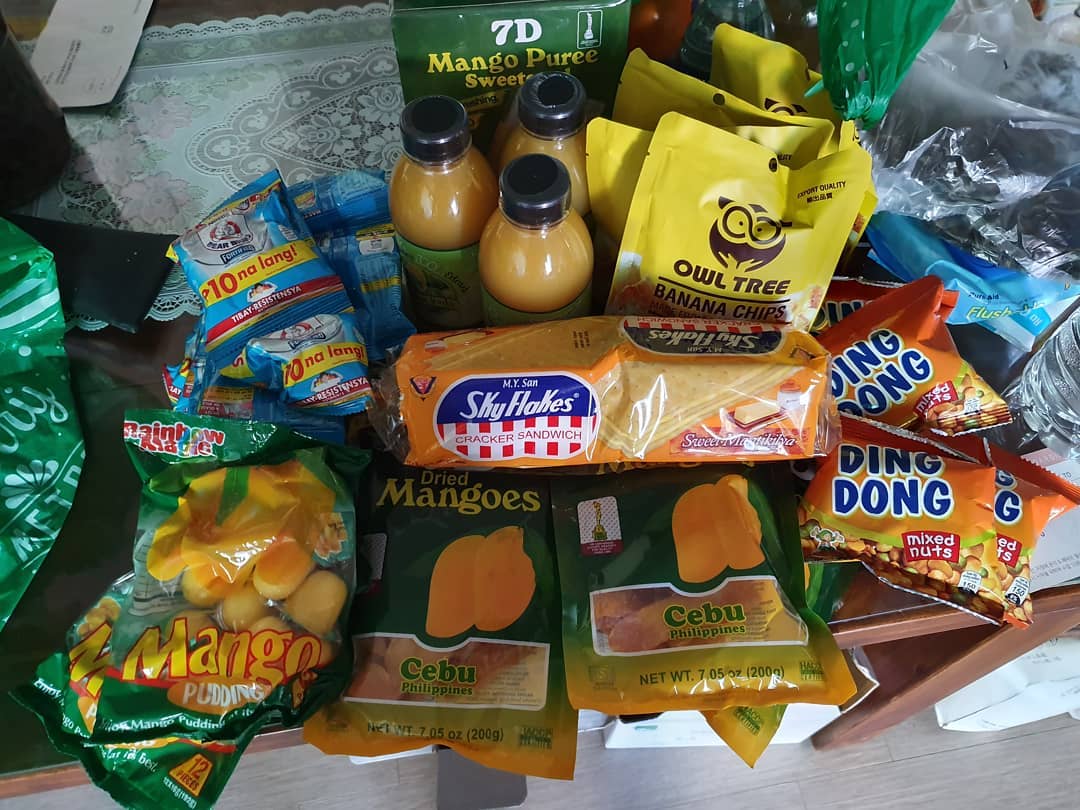 From Philippines.

#philippines🇵🇭 #after_a_long_time #in_korea🇰🇷 #snack #thankusomuch #thanks #mango #milkpowder #선물 #감사합니다 #맛있게먹으면0칼로리