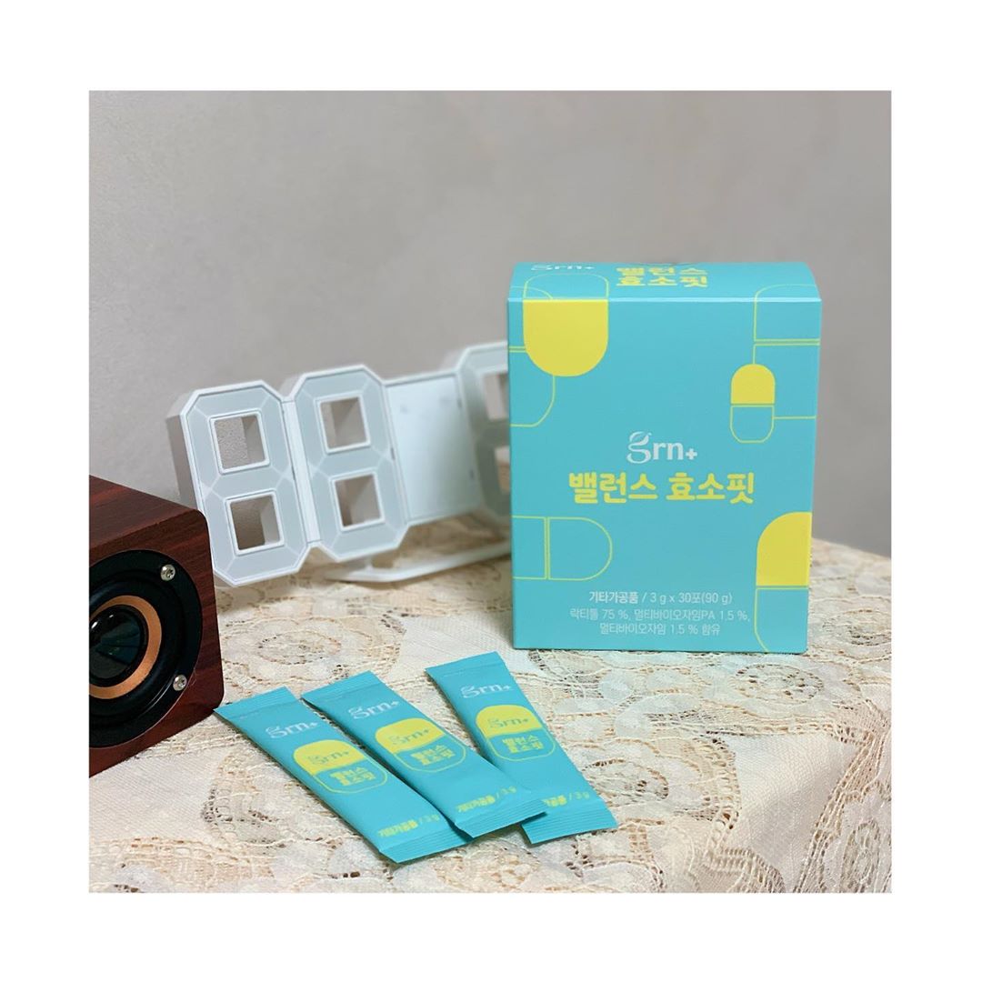 KBR 🇰🇷 on Instagram: “. 먹은지 2주째인데 속이 편해지는게 느껴져서 이젠 과식하는날이면 더 잊지않고 챙겨먹는 효소😅 효소는 첨인데 이건 레몬요거트맛이라, 맛이 좋아서 그른가? 먹기도 좋고 나한테 잘 맞음ㅋㅋㅋㅋ 유산균 한포, 효소 한포. 나의 아침 루틴😀 . . . .…”
