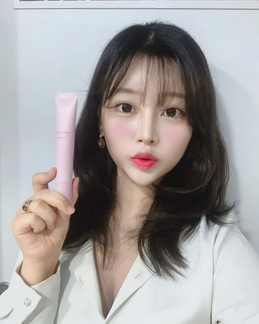 쭈토리 on Instagram: “블랑풀 신상 필터크림 드디어 나도 !!!!!!!!!!써봤따!!!!!!!!!\ ༼ʘ̅͜ʘ̅༽'/☂ 끈적임없이 흡수가 빨라 필터크림바르구  화장하면 찰떡찰떡 꺅 ꒰⑅ᵕ༚ᵕ꒱  타 제품과는 비교도 안되게 발림성도 최고당 ㅎㅎㅎ  #블랑풀 #필터크림…”