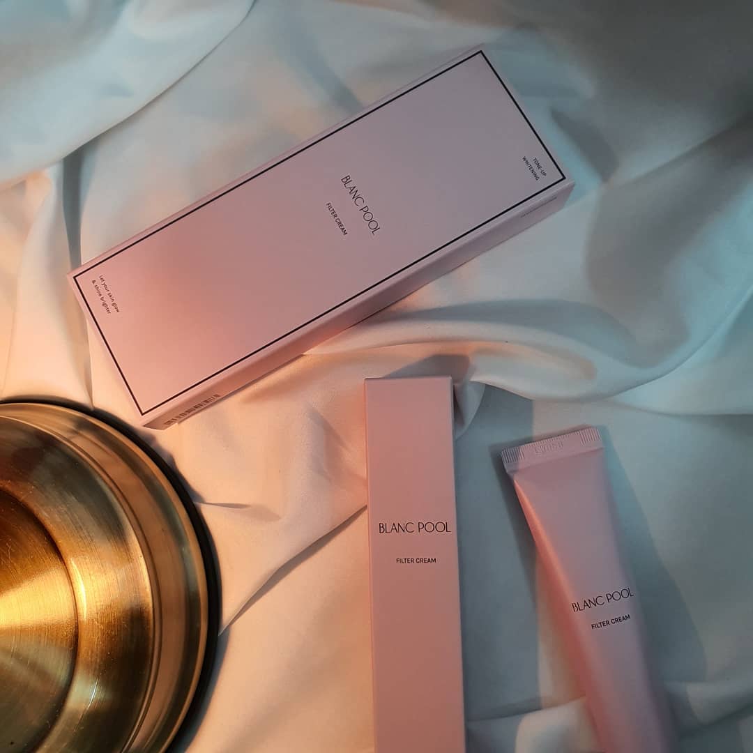 예 나 on Instagram: “'블랑풀 톤업크림'
.
자연스럽게 톤업시켜주는 미백크림💓
춥고 건조해진 날씨에 촉촉하게 ,
.
@blancpool_official”