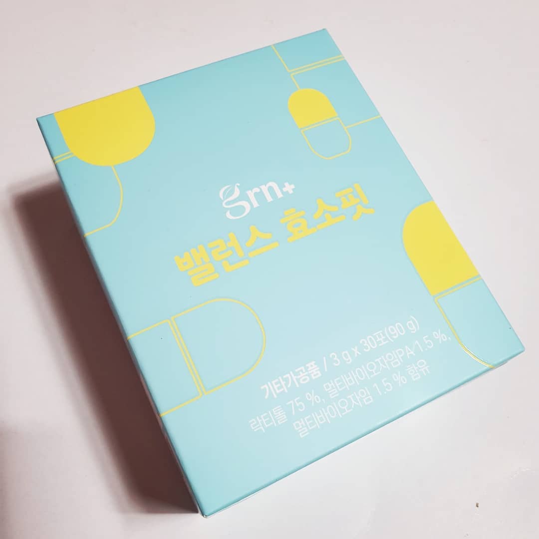 언팔말고맞팔 on Instagram: “- GRN 밸런스 효소핏 제품 ♡ 음식물 분해와 배출을 도와주는 효소를 담아 연말을 위한 내 다이어트 제품, 상큼한 레몬요거트 맛으로 물을 마시고 분말 형태로 섭취가능하다 :) 갠적으로 물없어도 잘 넘어가지니 good☆ 휴대가 편리한 포형태로…”