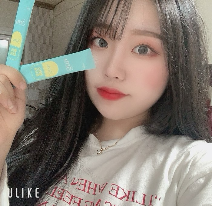 나린 on Instagram: “. 옷이 두꺼워지면서 둔해지는 몸매관리를 위해 섭취중인 효소핏 소개해드려용🥰 속이 더부룩하고 고기를 사랑하는 저와 같은 분들에게 안성맞춤인 #지알엔밸런스효소핏 💕 . 효소라해서 맛이 거부감이 느껴질까봐 걱정했는데 맛있고 상큼한 레몬요거트맛,,!🍋💖…”