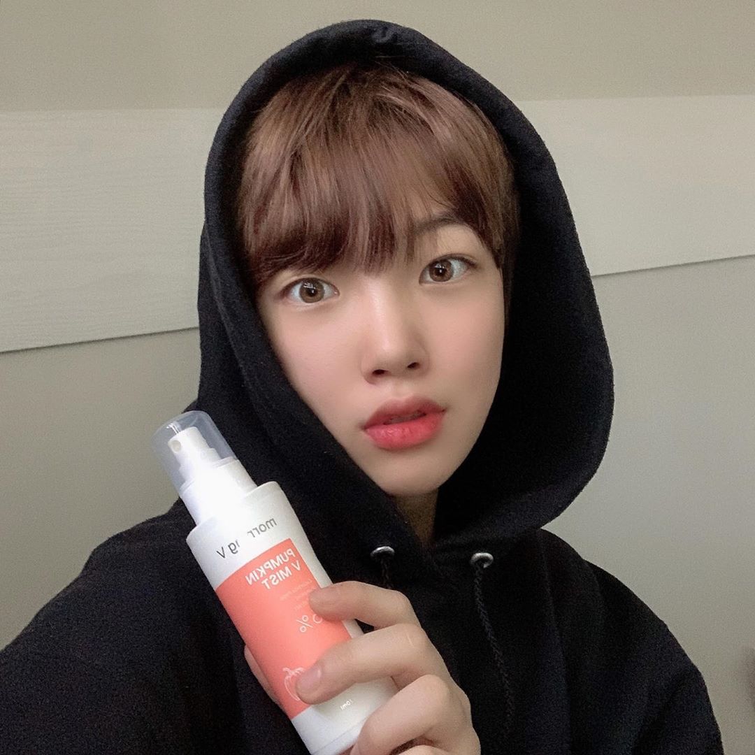 나종주 on Instagram: “너무 촉촉하고 좋은 호박브이 미스트
인공향 무첨가로 은은한 향이 진짜 좋아요🤩”