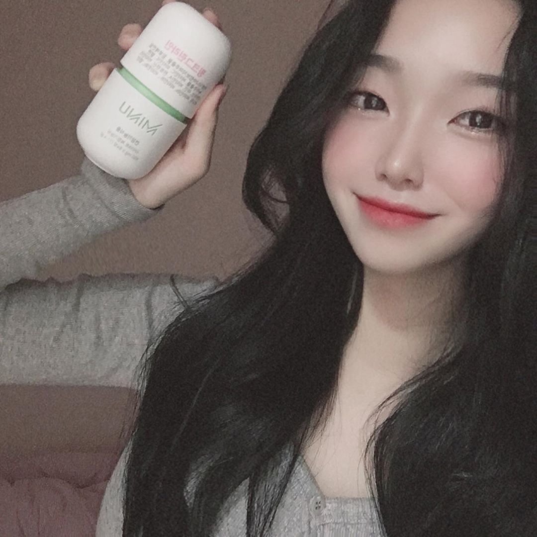 ɪɴ.ʜ⭐ on Instagram: “미누 핑크그린라인은 탄수화물이 지방으로 합성되는 것을 막아주는 가르시니아 추출물과 체지방 감소에 도움주는 녹차 추출물이🍃들어있어서 다이어트 하는 나한테 너무 좋은제품💕그리구 알로에전잎이 들어있어서 다이어트할때 변비 걱정 없다🤗 외에 다양한 비타민과…”