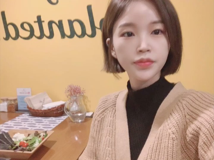 ᴇᴜɴ ᴊᴇᴏɴɢ ◡̈ on Instagram: “예쁜 #테이블세팅 에 #와인 까지 있었지만 운전 땜에 못 마심ㅠㅠ #1000일데이트 #성공적✌  인스타 올리면 무슨 이벤트 있돈데ㅠㅠ 이제 올림.. 또르르أ‿أ  #쿠치나디까사 #문정역맛집 #문정동맛집 #문정법조단지맛집 #문정역데이트 #송파맛집…”