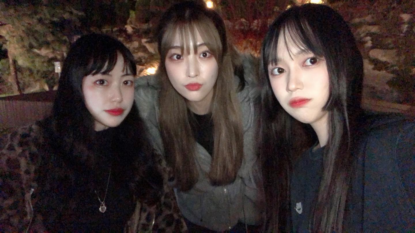 A. 같이 🍁봄