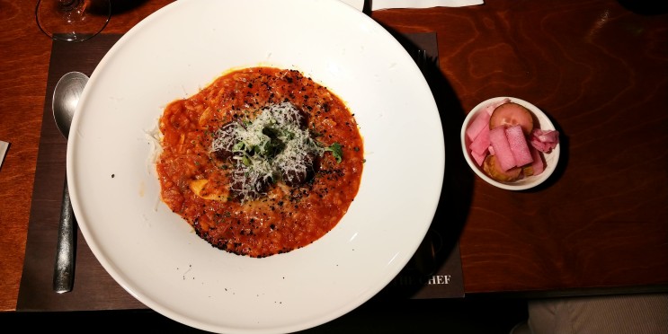 상수파스타맛집 토마토 미트볼 리조또와 수란 크림 파스타 더쉐프