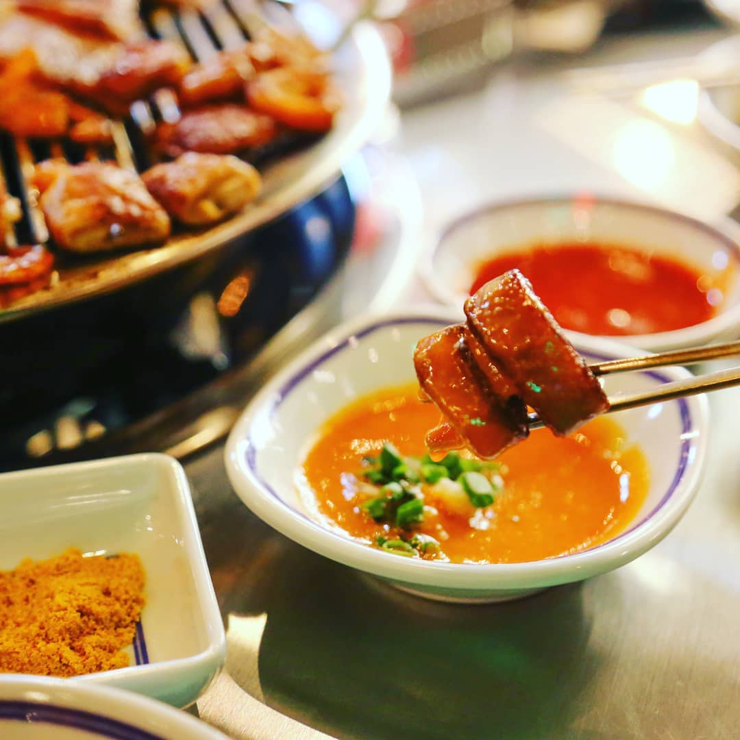 #최애메뉴 #곱창
이제 구워먹기도 귀찬을 나이...
남이 해주는게 젤 맛있다!!
다 구워서 나오니 나는 먹을 준비만 하면 끝.
덕분에 맛있게 잘 먹었습니다 😍
.
.
#동래맛집#동래곱창#끌돼지문현곱창#동래꿀돼지문현곱창#동래술집#동래곱창맛집#동래역#동래#동래고기집#동래맛집추천#부산맛집#부산여행#busan#일상 #daily그램 #워킹맘스타그램 #맛스타그램