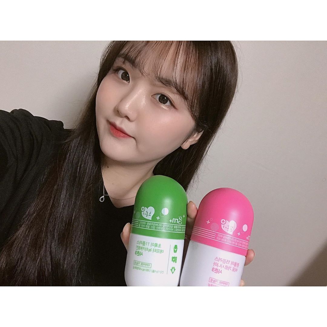 @j22hy25n on Instagram: “탄수화물이 지방으로 합성되는 것을 억제시켜주는 분홍이 체지방 감소, 항산화, 혈중 콜레스테롤 개선에 도움주는 초록이 매일 매일 다이욧트하는 사람들에게 춫천 ,, 🥺 본 포스팅은 제품을 제공 받아 주관적인 생각으로 작성하였습니다. #grn #지알엔…”