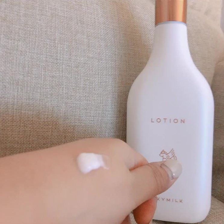 하루종일 촉촉한 피부를 유지 할 수 있는 “스카이 밀크” 동키 로션