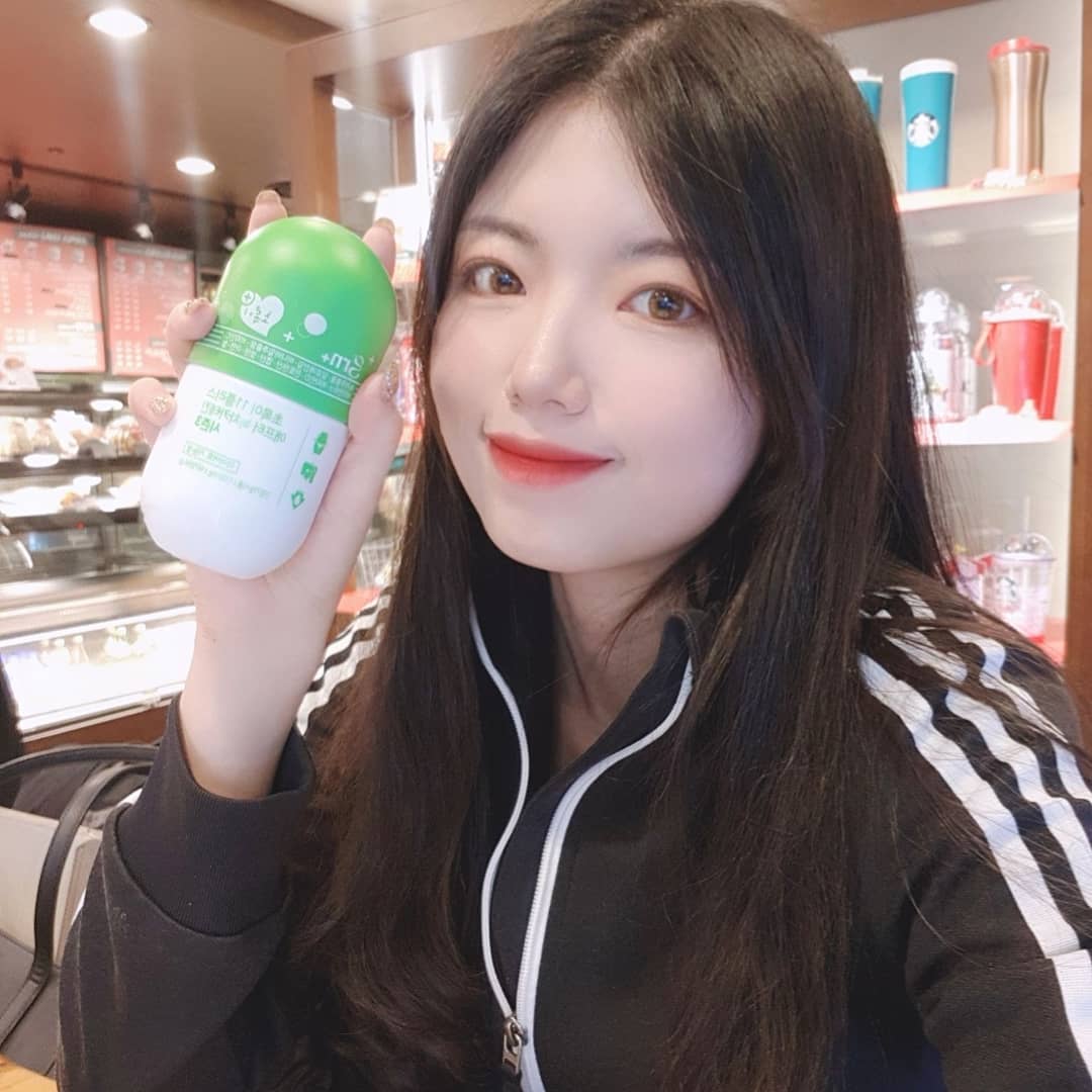 @byeolvely_s2 on Instagram: “분홍이💖 초록이💚 다이어트 ⠀ 분홍이 초록이가 업그레이드 되어 시즌3로 돌아왔습니다!! ⠀ ⭐업그레이드 된 부분⭐ - 고약한 냄새 ❌ - 거북하고 역한 맛❌ - 부드러운 목넘김 - 정제 색 구분 ⠀ 탄수화물 걱정은 분홍이로 해결!! - 탄수화물이…”