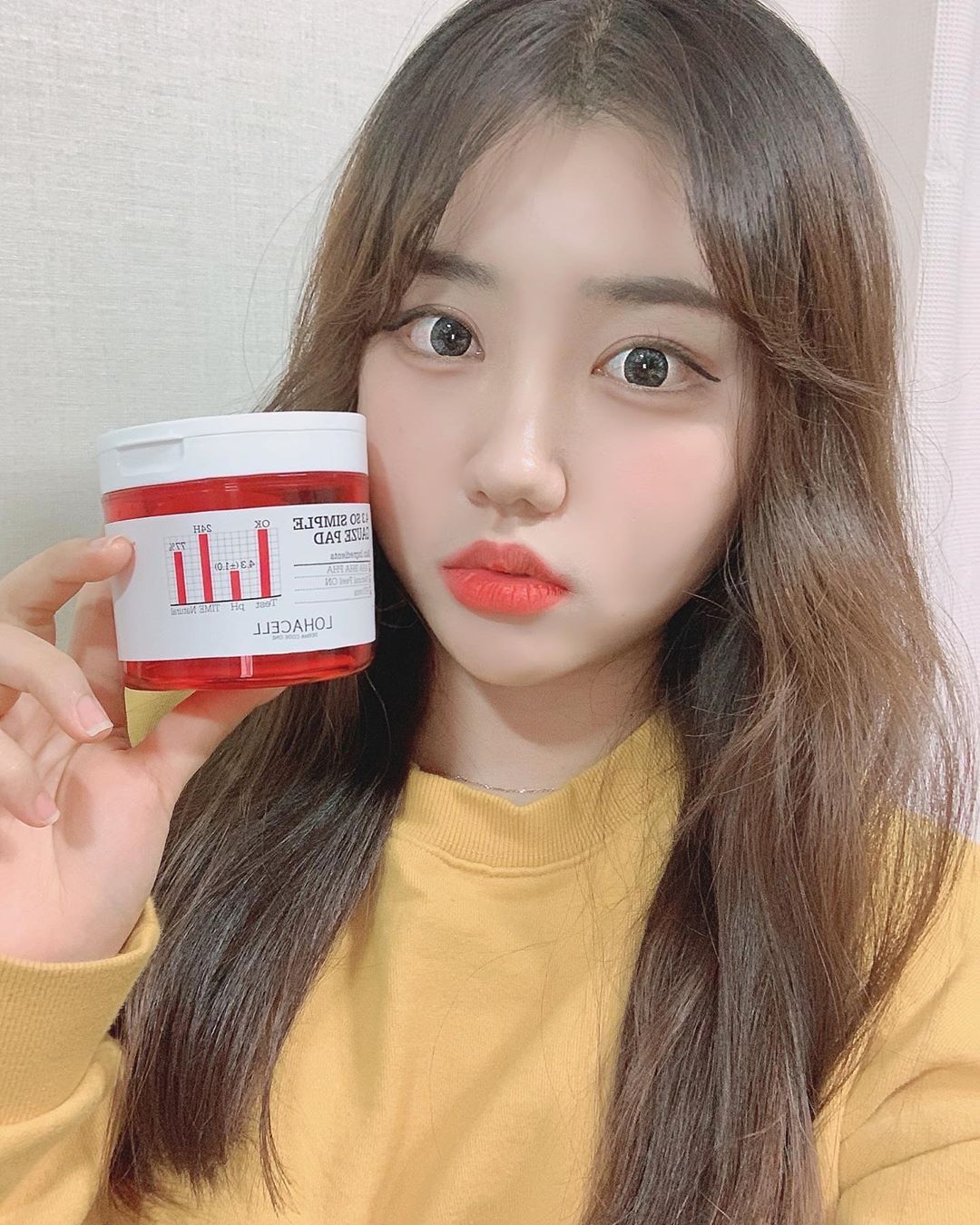 기만돌 ♥ 깅기훙 on Instagram: “진짜 요즘 거의 반년동안 사진속 피부로 사느라 스트레스 받아서 머리고 얼굴이고 그냥 아예 다 포기하고 다녔었는데 🤦🏻‍♀️ 그런 피부가 4일만에 화장 잘먹는 피부로 돌아가고이따 ,,,, 🤭 이거 진짜 거짓말 아니로 레알 팩트인데 이게 4일만에 일어난…”