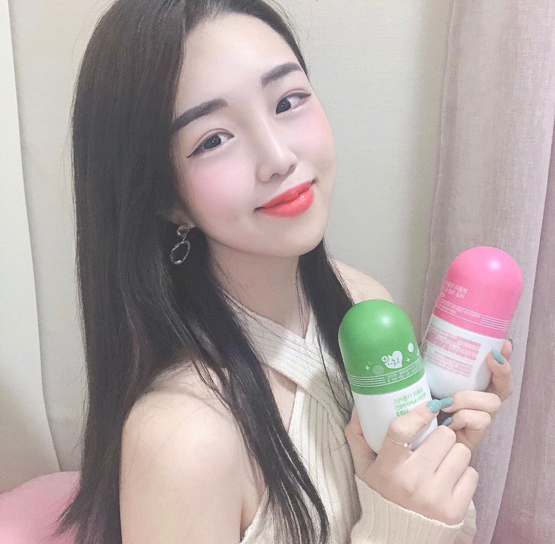 쏘야 on Instagram: “겨울철 집에 콕 박혀서 먹기만 하는나에게 필수템🥺 하루종일 먹어도 얘 덕분에 살찌는 것을 막을 수 있다ㅎㅎㅎㅎ🌟 지알엔 엄청 유명해서 먹어보고 싶었는데 이번 기회에 먹어보고 효과를 잘 보고 있는것 같아서 행복하다🥰 분홍이는 식전 하루 세번! 초록이는…”
