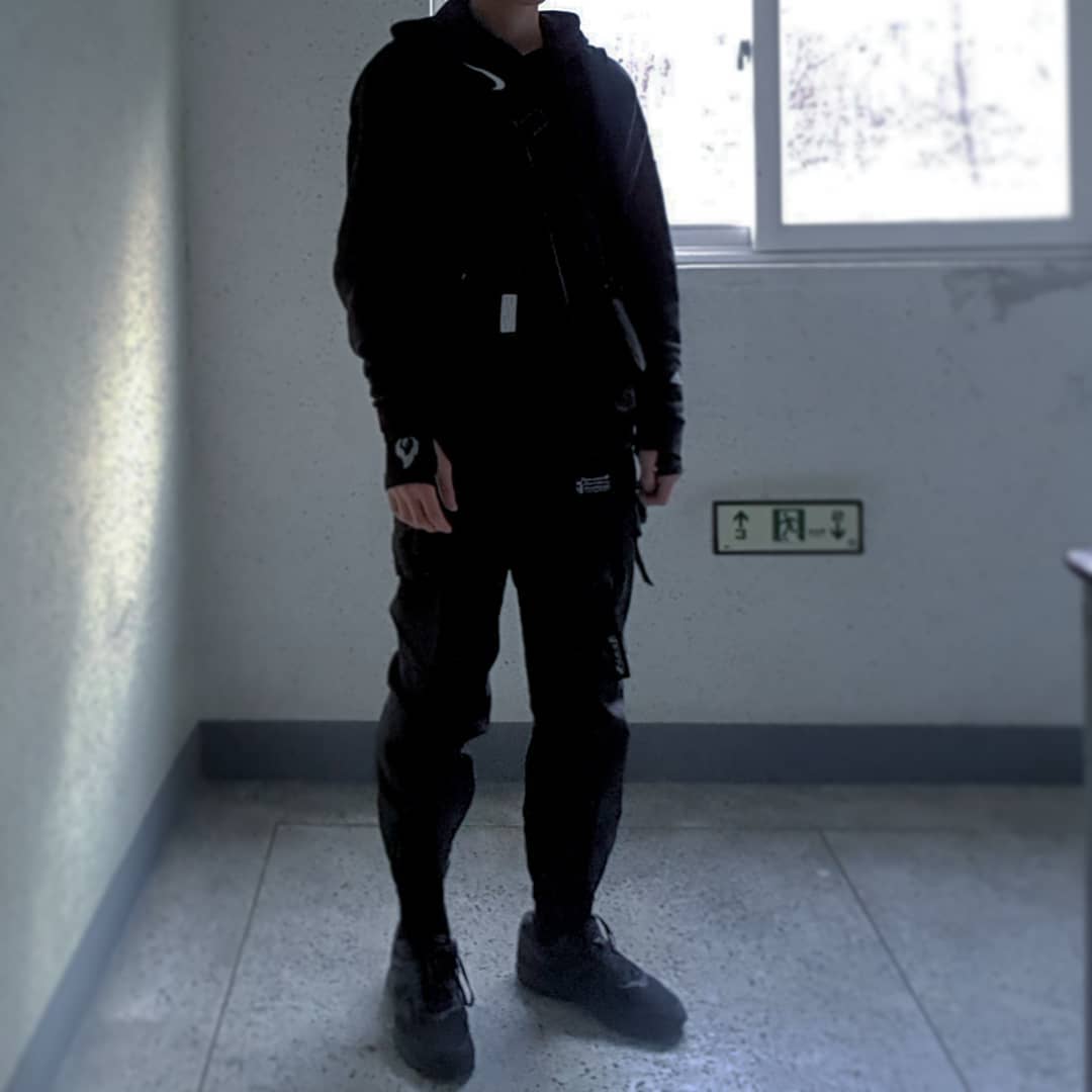 黒