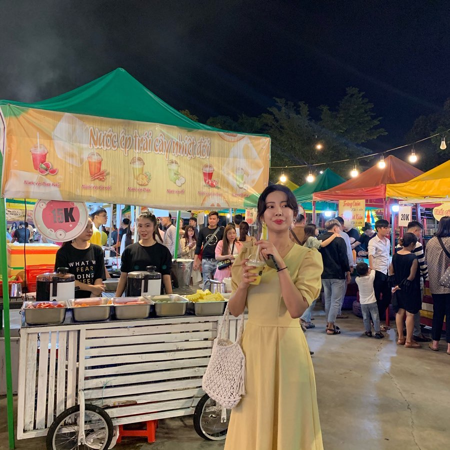 첫 여름 크리스마스란 걸 느낄수 있었던 야시장🎐
깔끔하고 좋았당 크크😁
(feat.표정이 말해주는 생과일주스 맛😅😅)