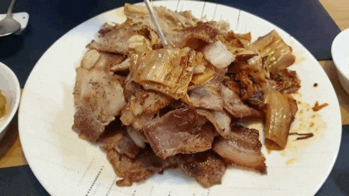 육덕간 삼겹살 배송받아 저녁식사 해결했어요